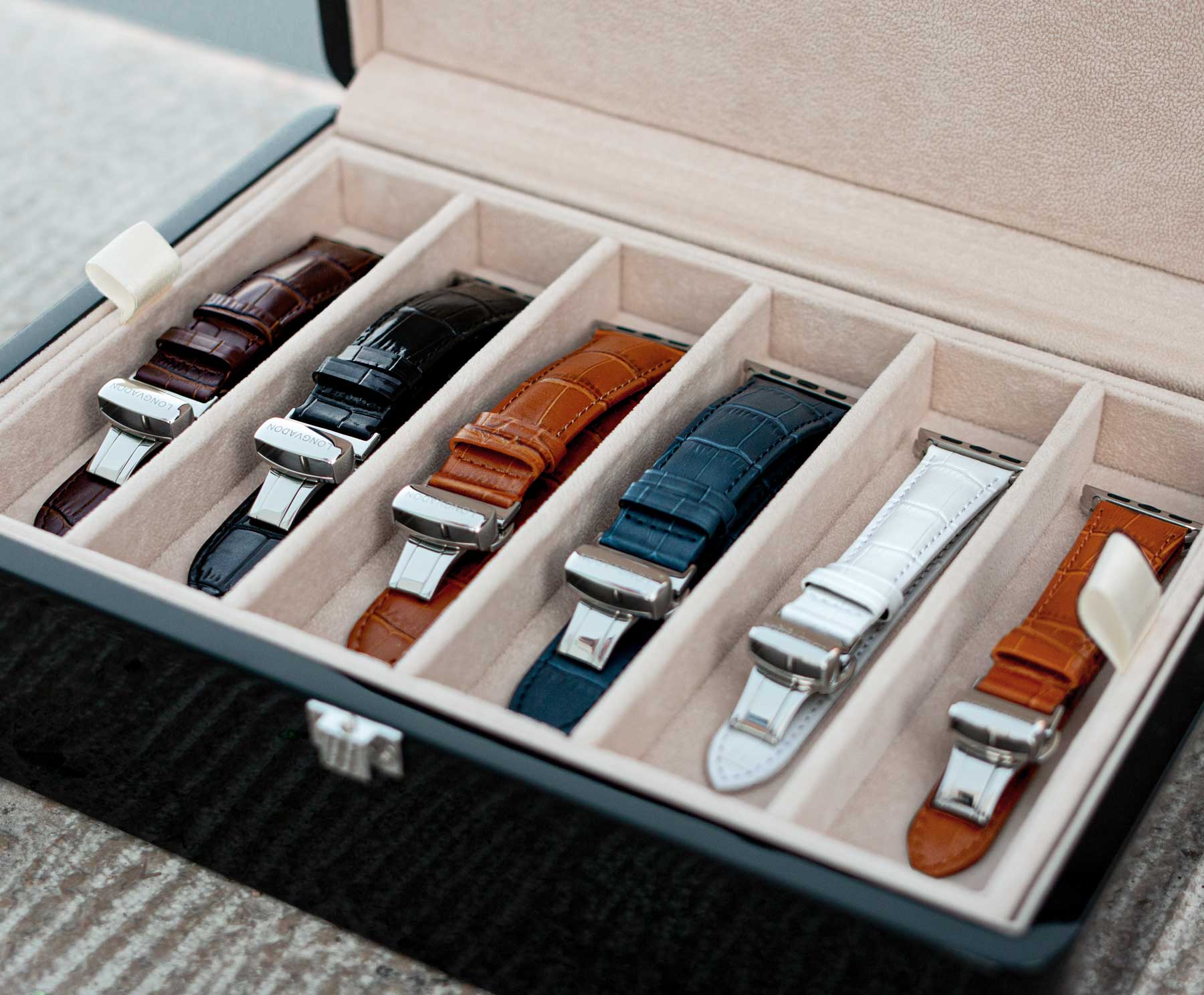 5 Best Leather Apple Watch Bands for Men in 2021 | Longvadon