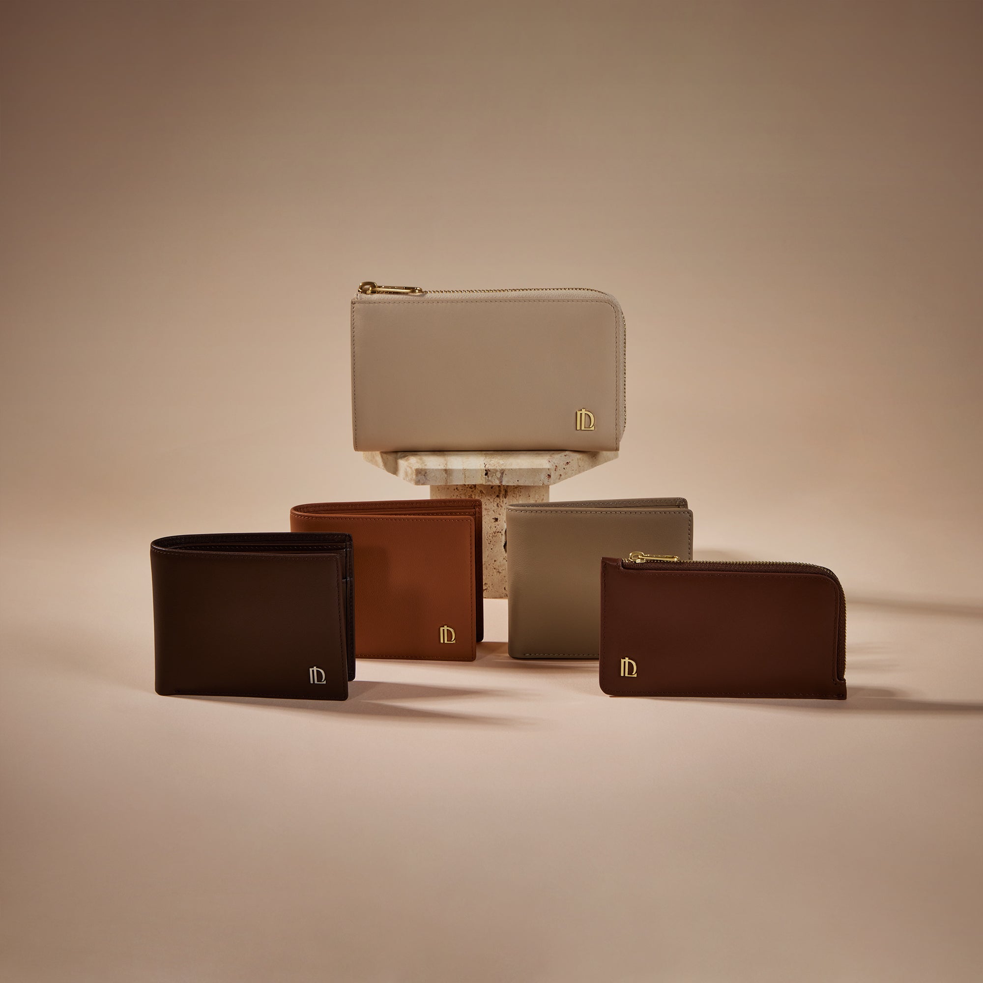 Signature Napa Leather Bifold Wallet 12CC | Fauve