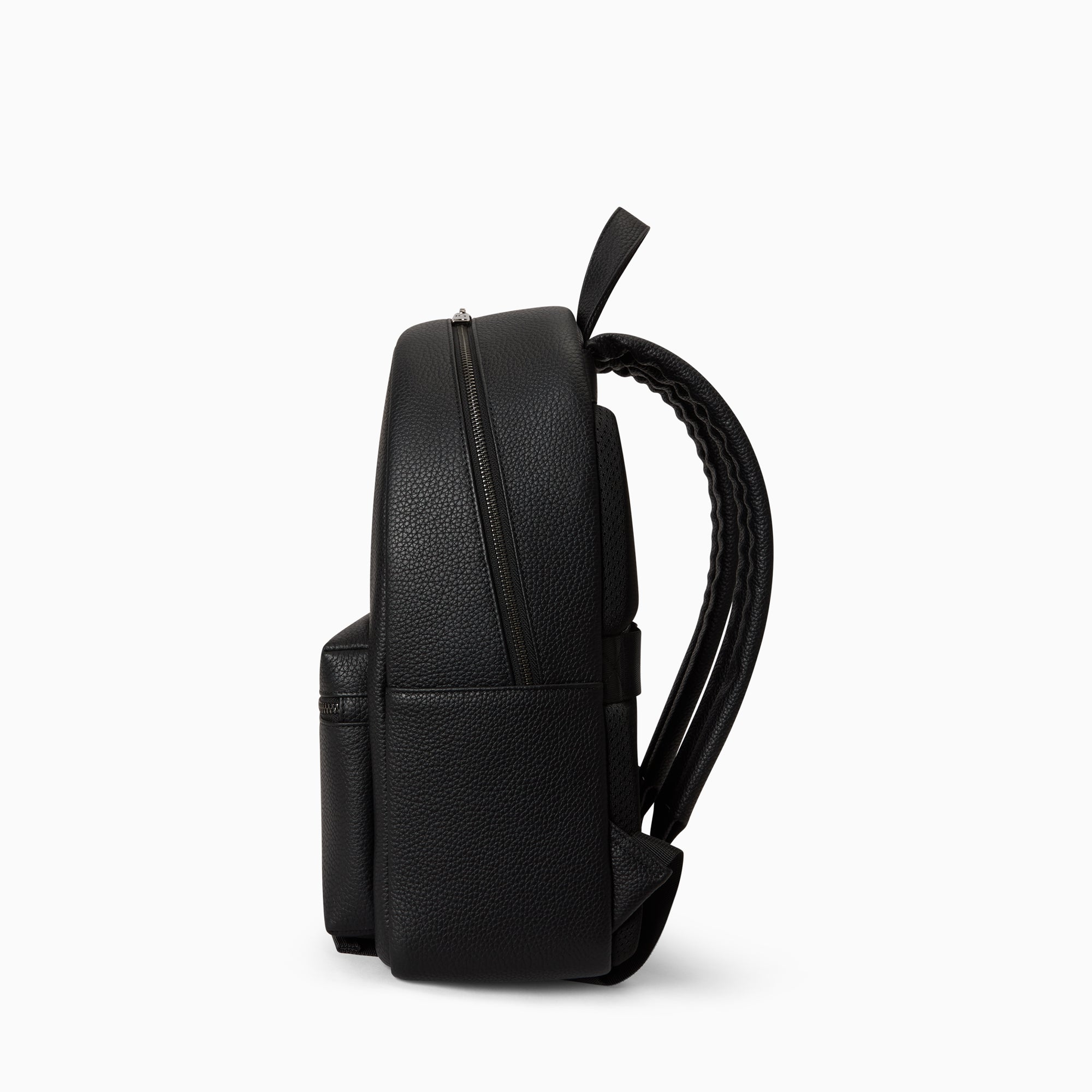 Essential Backpack in Pebbled Leather | Noir Mat
