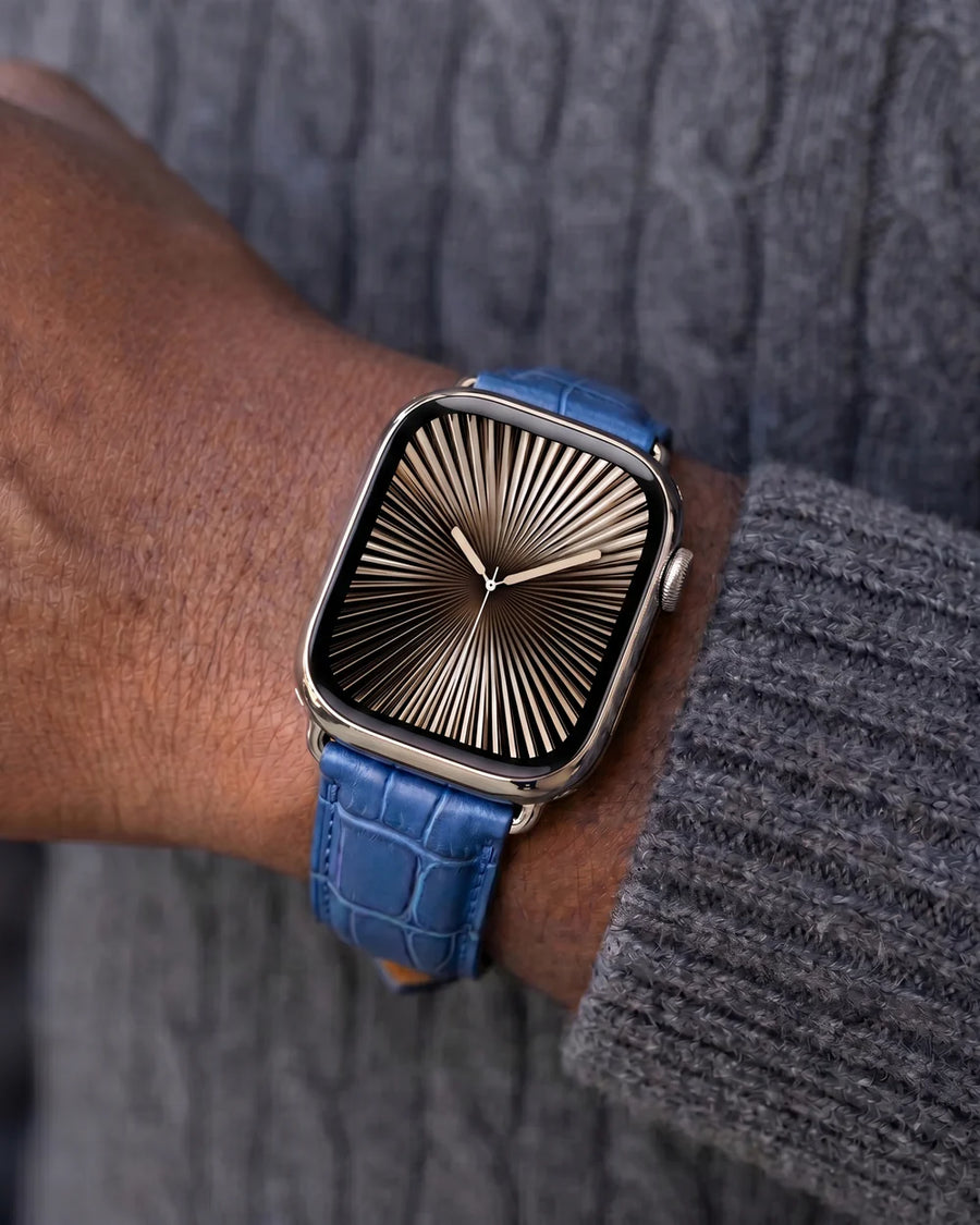 Caiman Series 3 | Bleu Marine Mat on a man’s wrist