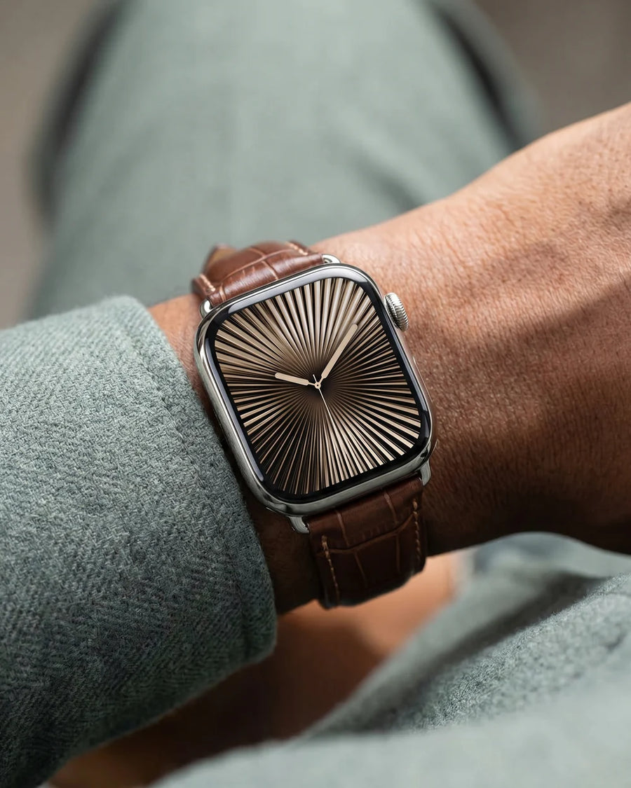 Caiman Series 3 | Marron Mat on a man’s wrist