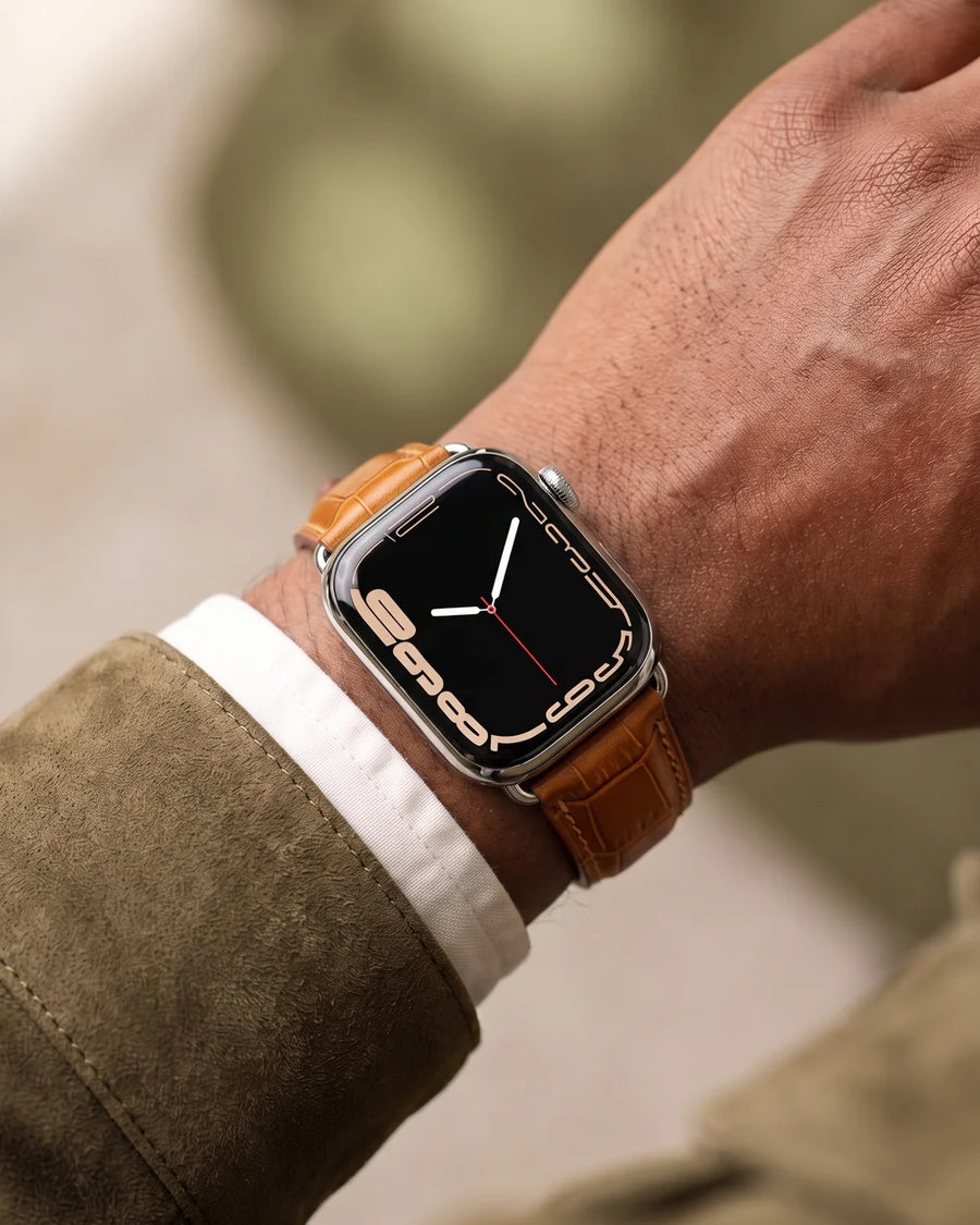 Caiman Series 3 | Windsor Mat on a man’s wrist