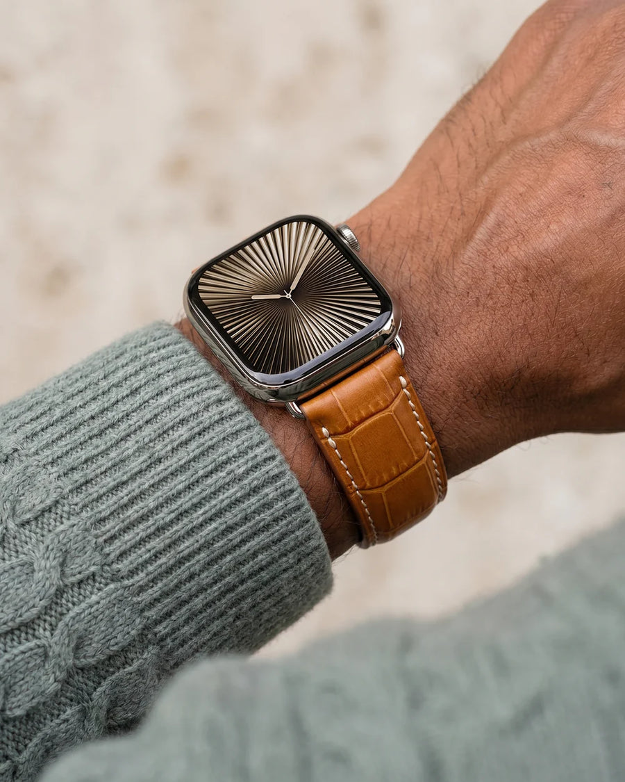 Caiman Series 3 | Windsor Mat w/ Contrast Stitch on a man’s wrist